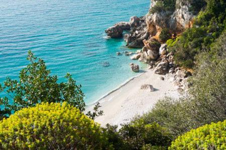Appartamento Mirto Cala Gonone Luaran gambar
